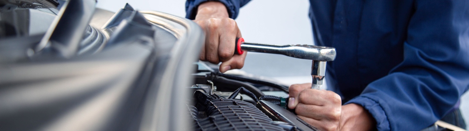 Car Servicing At Kinney’s Tire & Auto Service In Hurst, TX